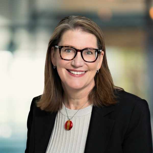 JulieEsch-1x1-Edited (2)